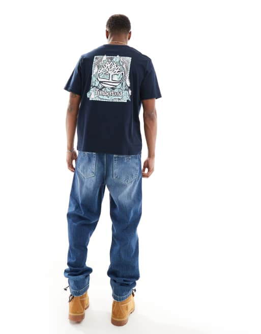 Camiseta azul marino extragrande con logo de árbol estampado en la espalda con fondo de camuflaje exclusiva en ASOS de Timberland