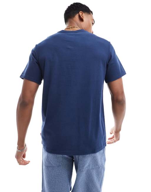 Camiseta azul marino holgada con recuadro acolchado del logo de Levi's, 2 de 4