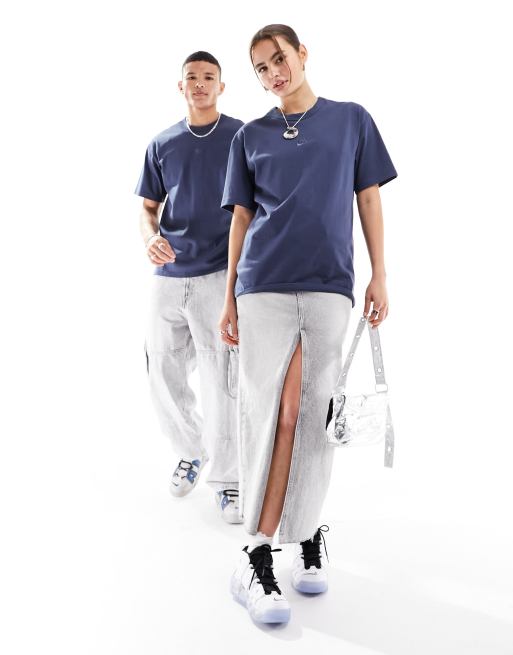 Camiseta azul oscuro unisex extragrande de Nike Premium Essentials