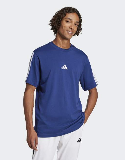 Camiseta azul oscuro y blanca con 3 rayas de punto liso Essentials de adidas Performance, 3 de 4