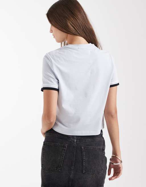 Camiseta azul pálido de manga corta con ribetes llamativos de Fred Perry, 4 de 4