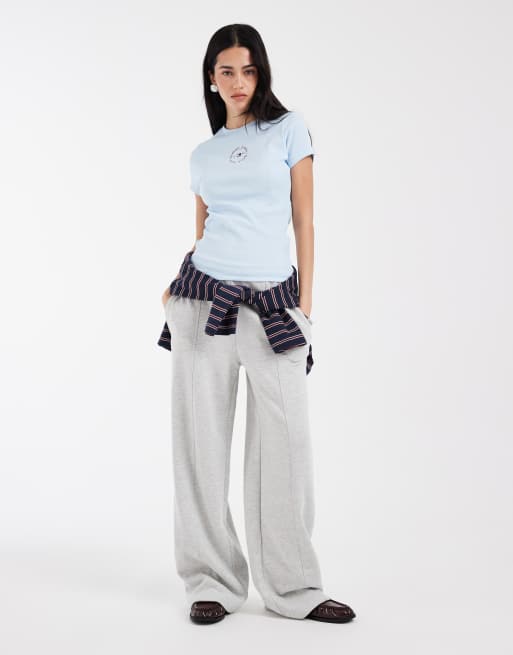 Camiseta azul pastel básica de corte slim con logo de canalé de Tommy Jeans, 2 de 4