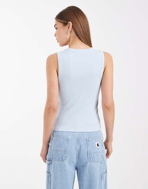 Camiseta azul pastel sin mangas con cuello de pico de canalé de ASOS DESIGN, 3 de 4