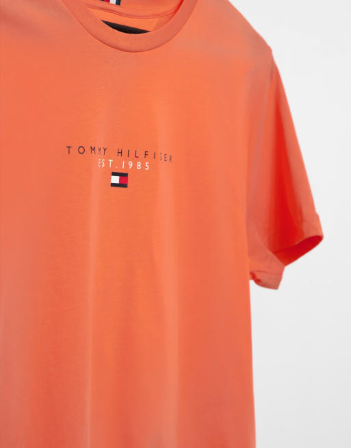 Camiseta básica en color atardecer de verano con logo central de Tommy Hilfiger, 4 de 4