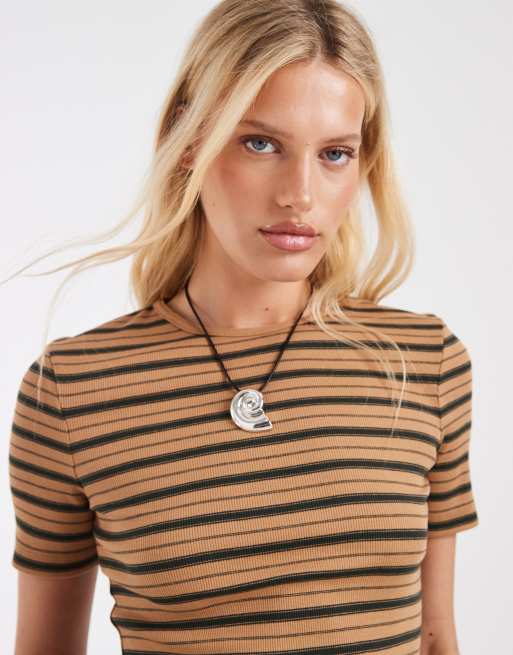 Camiseta beis a rayas de corte slim de canalé muy suave de & Other Stories, 3 de 4