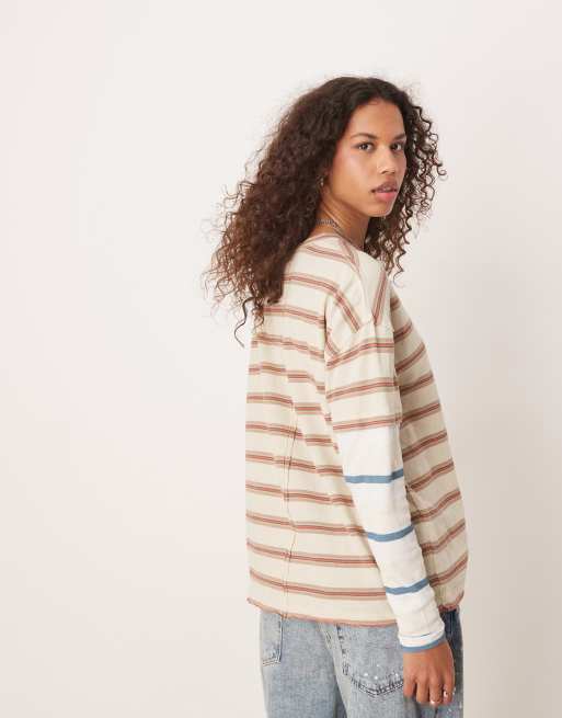 Camiseta beis a rayas extragrande de manga larga de Free People, 4 de 4