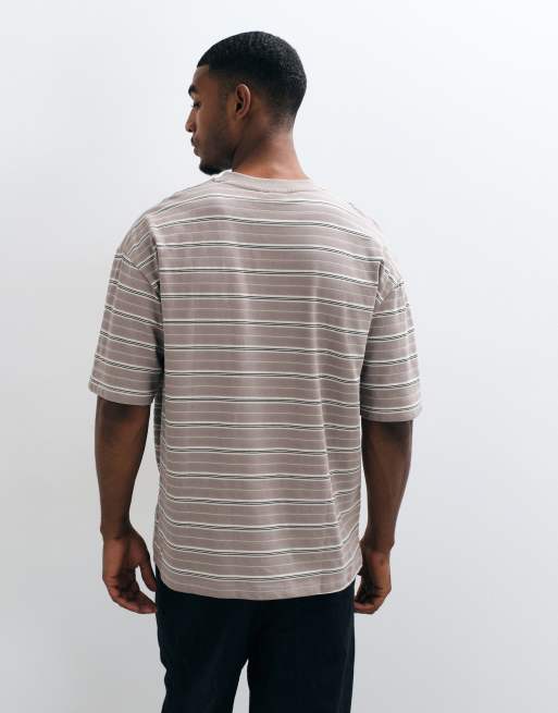 Camiseta beis a rayas texturizadas extragrande de tejido muy grueso de ASOS DESIGN, 5 de 5