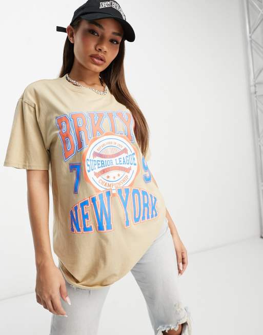 Camiseta beis con estampado de I Saw It First