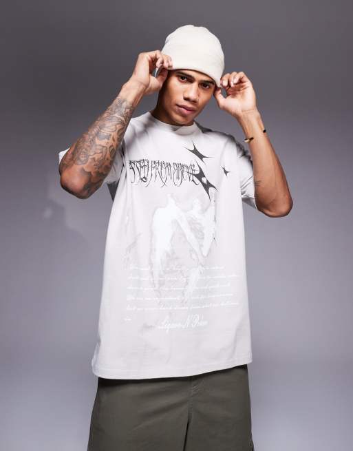 Camiseta beis con estampado gráfico de estilo renacentista de Liquor N Poker