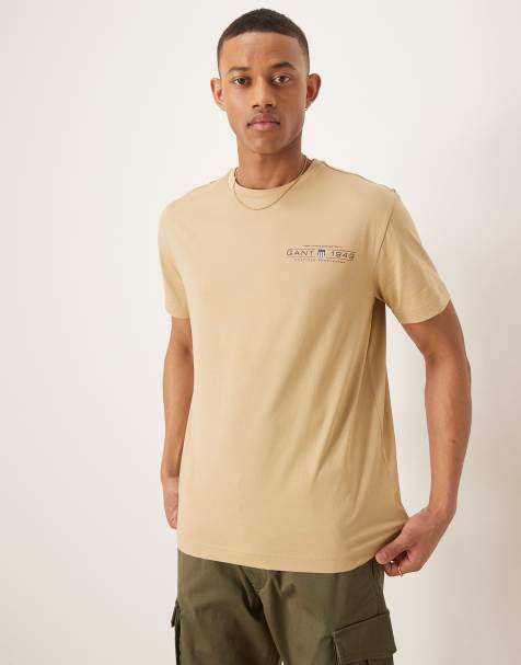 Camiseta beis con logo de escudo 1949 en el pecho de GANT - view 1