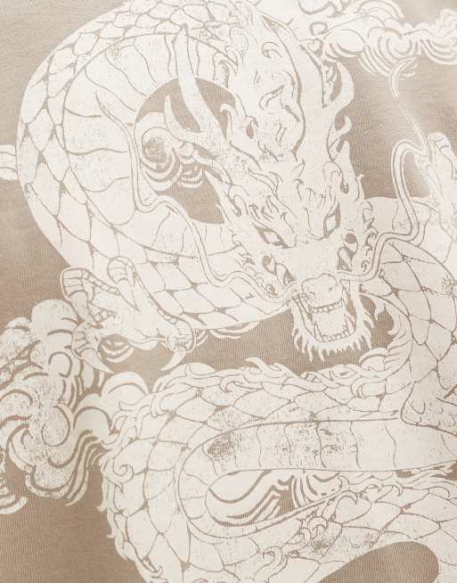Camiseta beis de corte cuadrado extragrande con estampado gráfico de dragón de ASOS DESIGN, 4 de 4