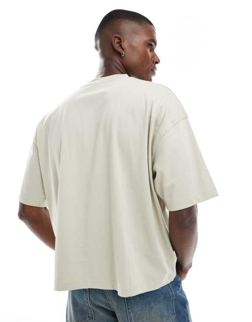 Camiseta beis de corte cuadrado extragrande con estampado gráfico deportivo de ASOS DESIGN, 4 de 4