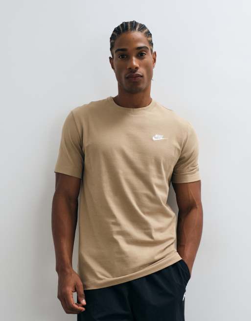 Camiseta beis de Nike Club , 2 de 5