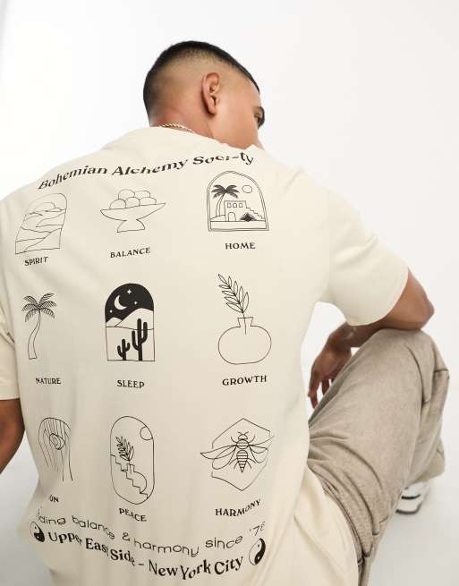 Camiseta beis extragrande con estampado bohemio en la espalda de Only & Sons