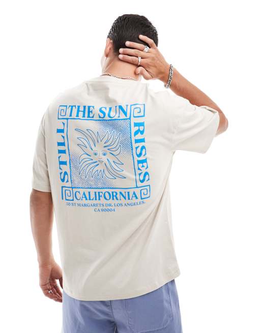 Camiseta beis extragrande con estampado de California en la espalda de Jack & Jones 