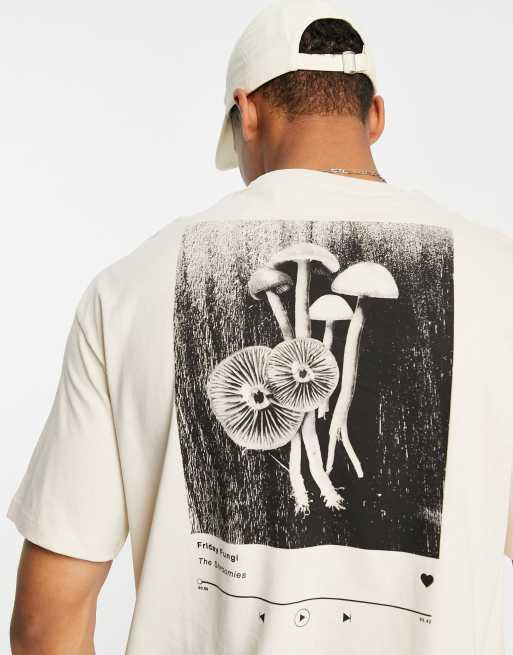 Camiseta beis extragrande con estampado de setas en la espalda de Selected Homme