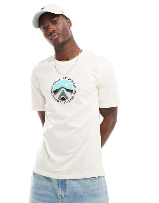 Camiseta beis extragrande con estampado en el pecho de Jack & Jones