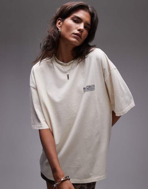 Camiseta beis extragrande con estampado gráfico "Bauhaus" de Topshop, 2 de 4