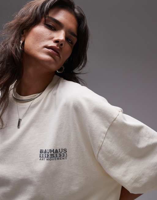Camiseta beis extragrande con estampado gráfico "Bauhaus" de Topshop, 4 de 4