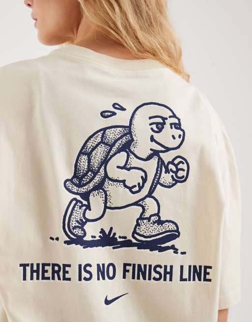 Camiseta beis extragrande con estampado gráfico de Nike, 2 de 4