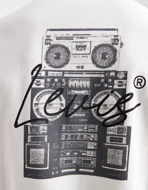Camiseta beis holgada con estampado trasero de radiocasete de Levi's, 5 de 5