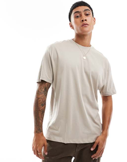 Camiseta beis holgada con estampado vertical en la espalda de ASOS DESIGN
