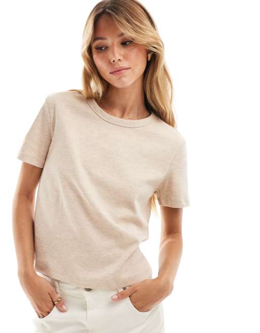 Camiseta beis lavado premium de Mango