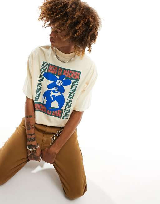 Camiseta beis Mates Rates de Deus Ex Machina