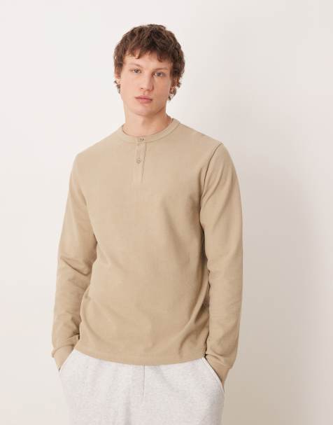 Camiseta beis texturizada de manga larga y corte estándar con cuello panadero de ASOS DESIGN - view 1