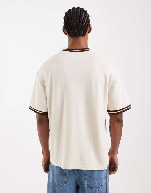 Camiseta beis y marrón de corte cuadrado con detalles en contraste de ONLY & SONS, 3 de 5