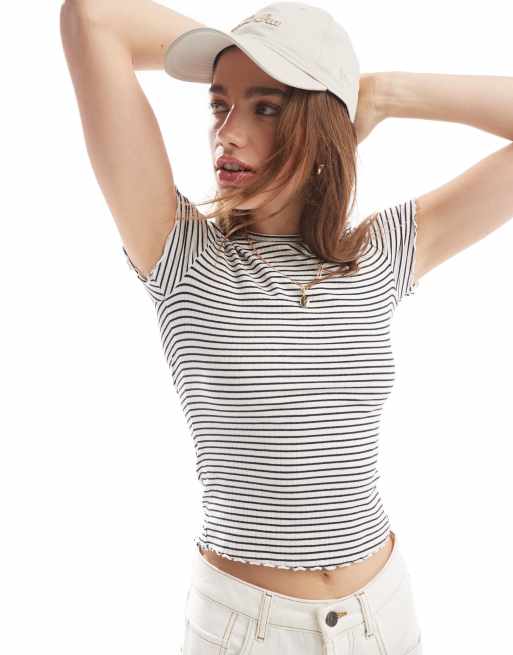 Camiseta blanca a rayas con detalles remallados de New Look