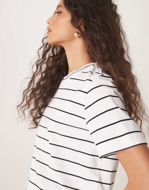 Camiseta blanca a rayas finas negras de Selected, 3 de 4