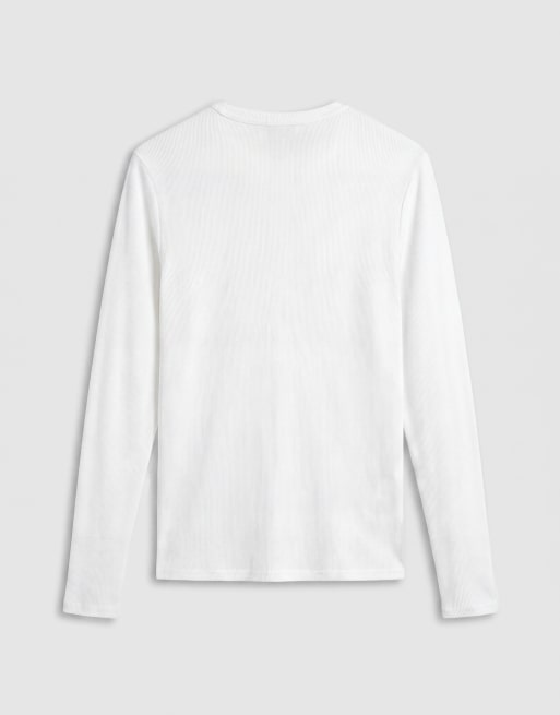 Camiseta blanca ajustada de manga larga con cuello panadero de canalé de ASOS DESIGN  , 7 de 9