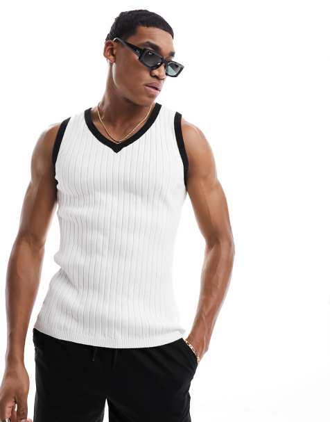 Camiseta blanca ajustada sin mangas con cuello de pico y ribetes en contraste de canalé ligero de ASOS DESIGN - view 1