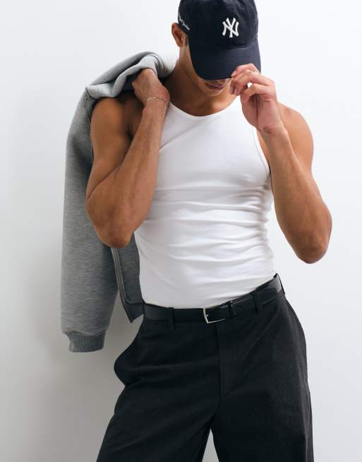 Camiseta blanca básica ajustada de tirantes de ASOS DESIGN, 5 de 5