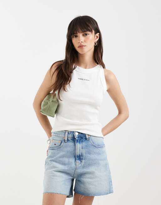 Camiseta blanca básica de corte slim sin mangas con logo de canalé de Tommy Jeans, 2 de 4