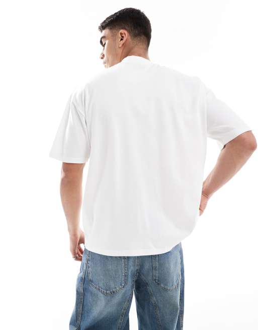 Camiseta blanca básica extragrande con cuello alto de ASOS DESIGN, 4 de 4