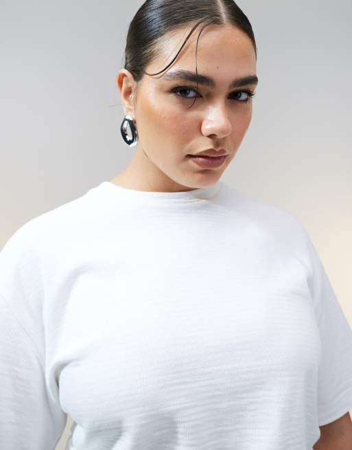 Camiseta blanca con cintura estilo corsé y textura flameada de ASOS DESIGN Curve, 3 de 4