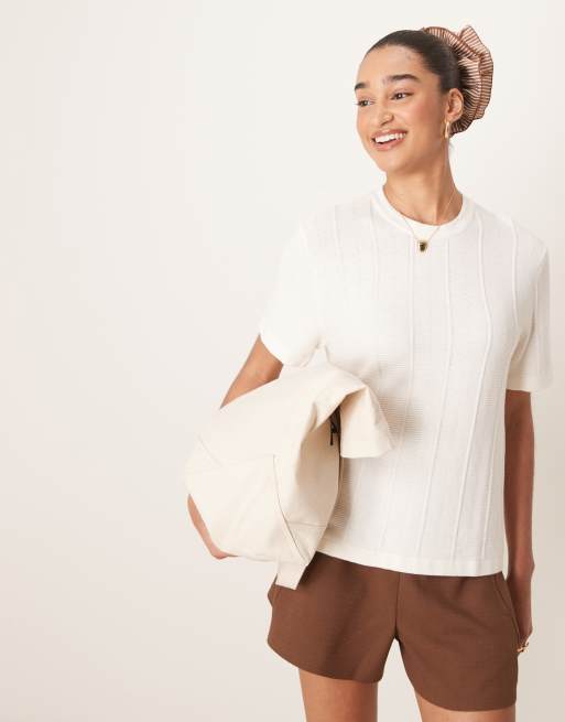 Camiseta blanca con detalle de costuras de canalé de Abercrombie & Fitch