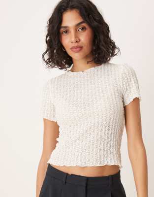 Camiseta blanca con diseño encogido y acabado texturizado de AWARE-Blanco