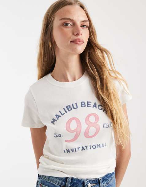 Camiseta blanca con diseño encogido y estampado gráfico de Hollister - view 1