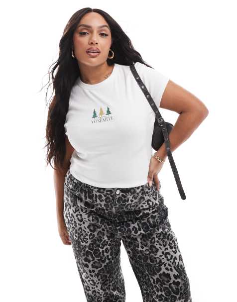 Camiseta blanca con diseño encogido y estampado "Yosemite" de ASOS DESIGN Curve - view 1