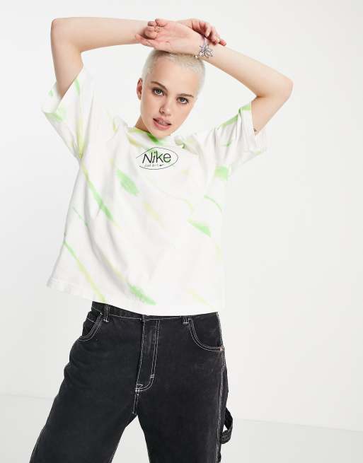 Camiseta blanca con efecto tie-dye multicolor de corte cuadrado Optimism de Nike