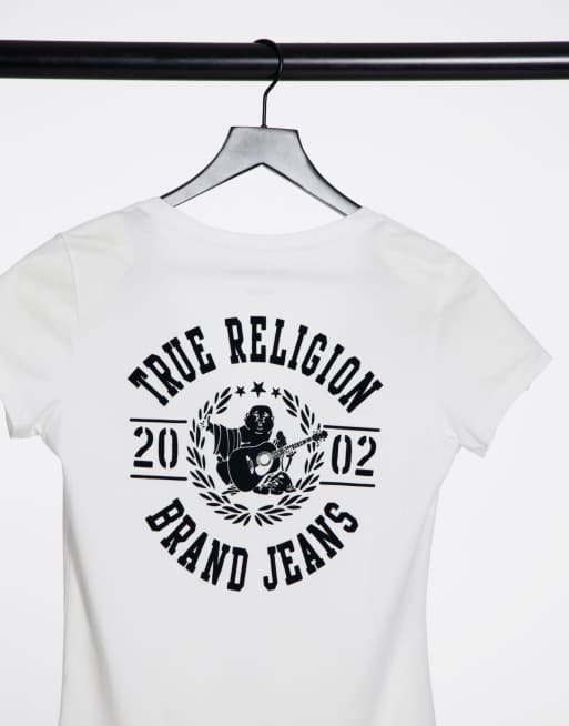 Camiseta blanca con escote de pico y logo de True Religion