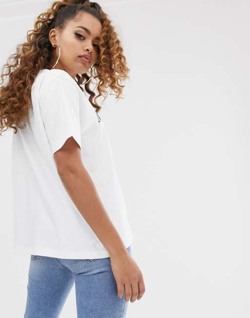 Camiseta blanca con eslogan Maybe Baby de Missguided Petite, 2 de 4