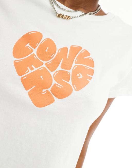 Camiseta blanca con estampado colorido en forma de corazon de Converse ASOS