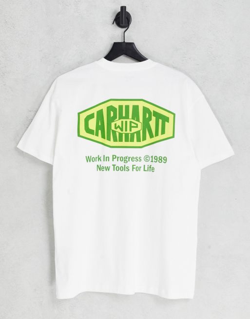 Camiseta blanca con estampado en la espalda 