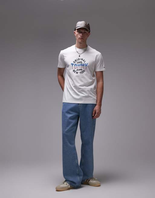 Camiseta blanca con estampado gráfico circular "USA" de Tommy Jeans, 3 de 5