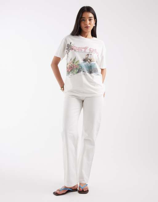 Camiseta blanca con gráfico navideño de Hollister, 2 de 4