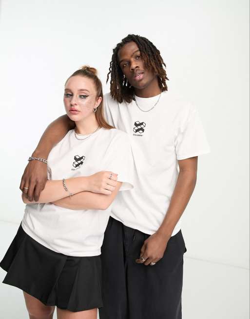 Camiseta blanca con logo de cubo de COLLUSION Unisex